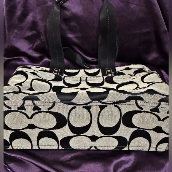 Coach Black and Cream Signature Tote - Picture 6 of 15
